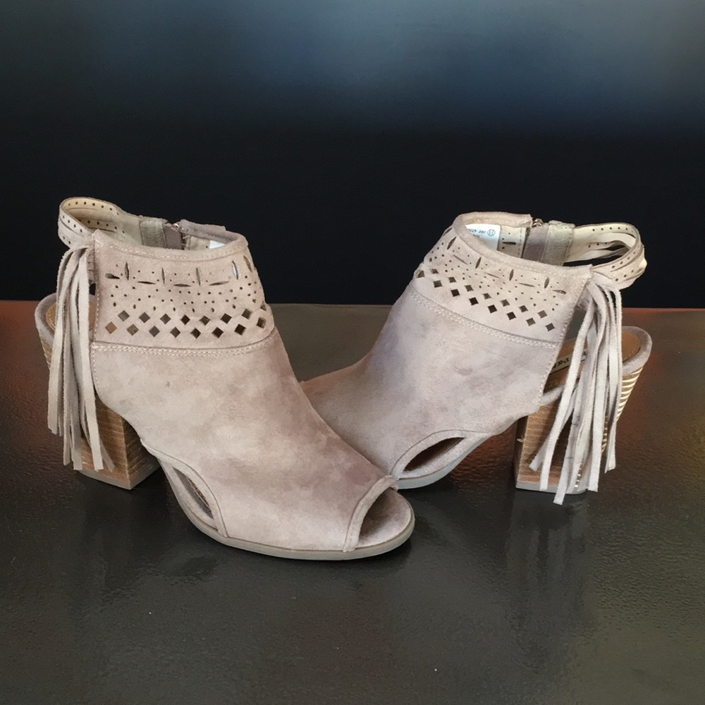 Not Rated heels